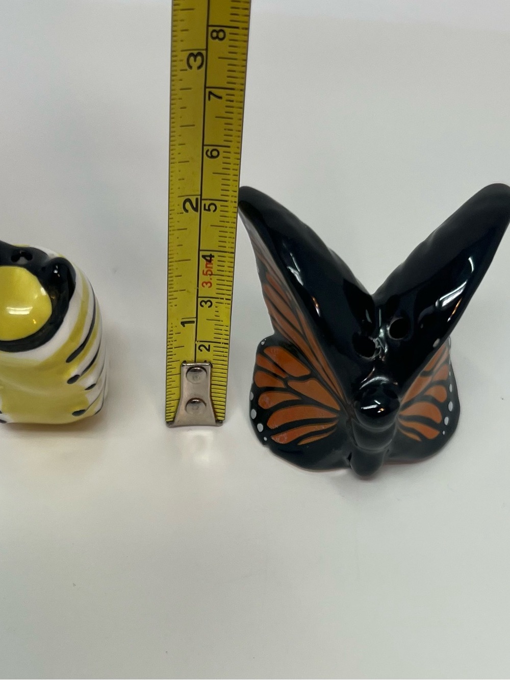 Cracker Barrel Mini Monarch Butterfly And Caterpillar Salt & Pepper Shakers - Picture 7 of 8